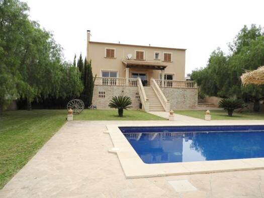 Villa zur Miete provisionsfrei 325 € 6 Zimmer 240 m² 1.242 m² Grundstück Porto Colom 07670