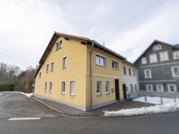 Haus zum Kauf 89.900 € 5 Zimmer 123 m² 1.110 m² Grundstück Schalkau Schalkau 96528