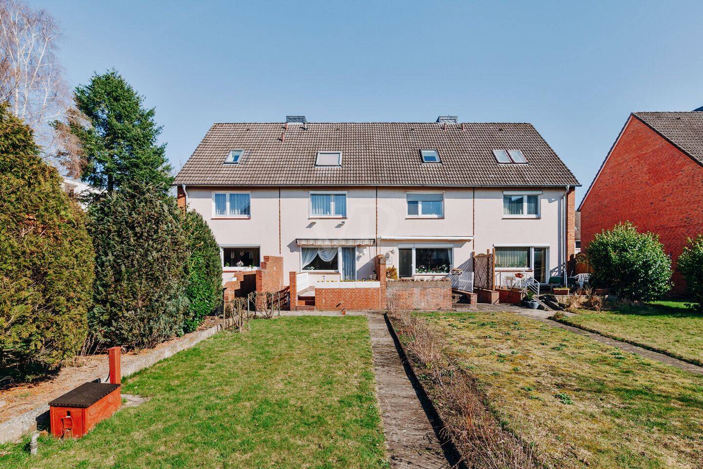 Immobilie in Winsen (Luhe) - Ihr Einstieg ins eigene Zuhause - Mittelreihenhaus mit Potenzial - Bild 1