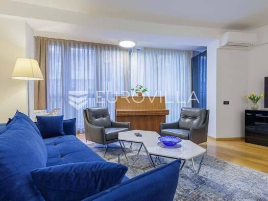 Wohnung zur Miete 1.300 € 3 Zimmer 99 m² 1. Geschoss Centar Pula