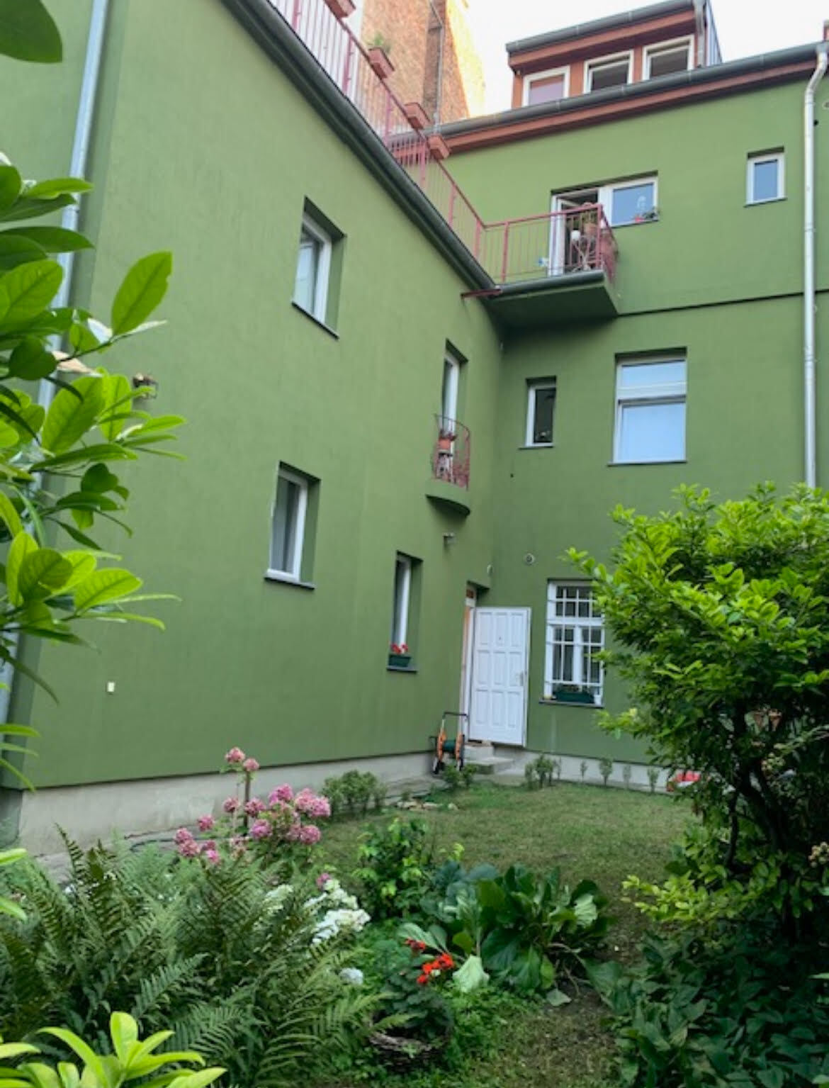 Mehrfamilienhaus zum Kauf provisionsfrei als Kapitalanlage geeignet 1.075.000 € 13 Zimmer 452 m²<br/>Wohnfläche 224 m²<br/>Grundstück Budapest 1222