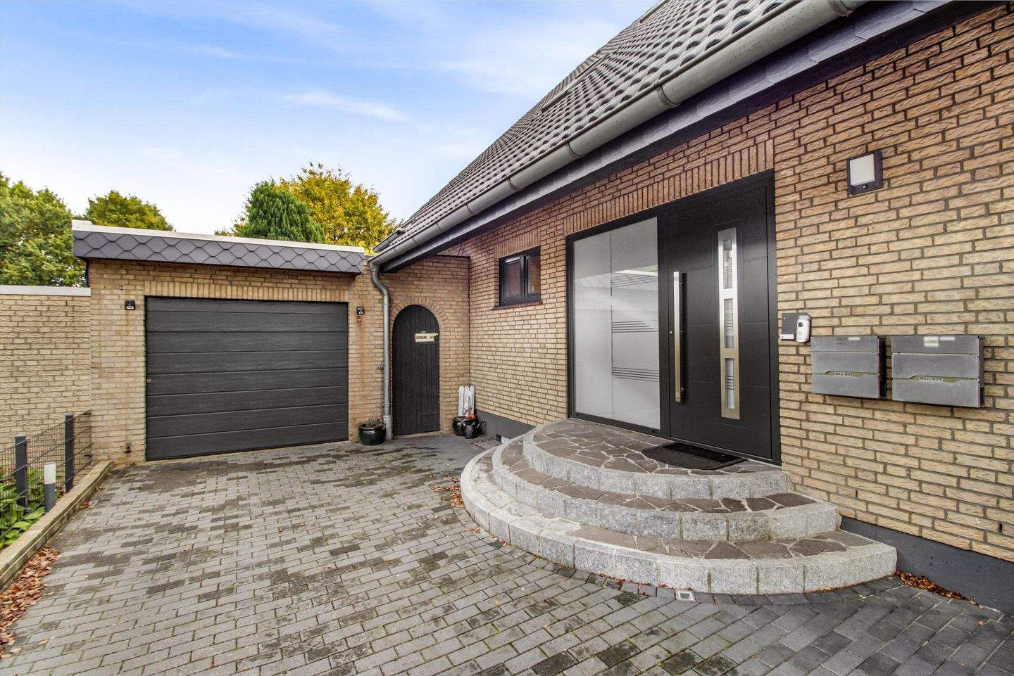 Immobilie in Langwedel - Langwedel-Völkersen: Großzügiges Zweifamilienhaus mit wohnlich ausgebautem Keller und Garten - Bild 3