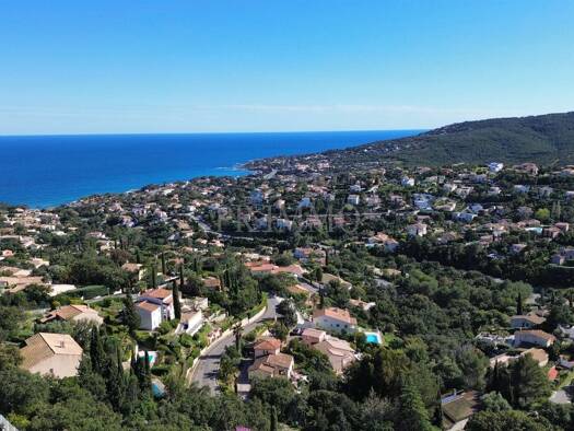 Haus zum Kauf 980.000 € 147 m² 1.577 m² Grundstück Les Issambres Roquebrune-sur-Argens 83380