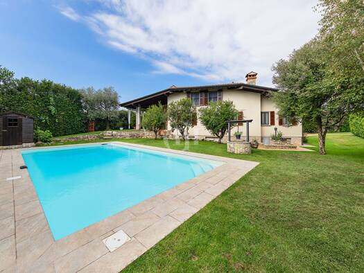 Villa zum Kauf 1.150.000 € 7 Zimmer 2.230 m² 1.305 m² Grundstück Palazzolo sull'Oglio 25036
