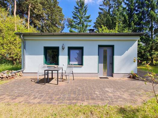 Bungalow zum Kauf 68.000 € 1,5 Zimmer 32 m² 1.000 m² Grundstück frei ab sofort Detershagen Burg 39288