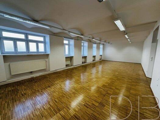 Büro zur Miete 850 € 2 Zimmer 135 m² Bürofläche Wien 1140