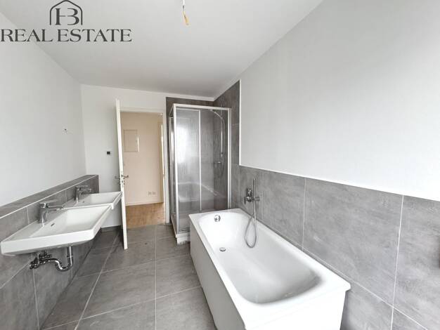 Wohnung zur Miete 1.130 € 3 Zimmer 87,6 m² 5. Geschoss frei ab 01.08.2026 Hegelstraße 26 Altstadt Magdeburg 39104