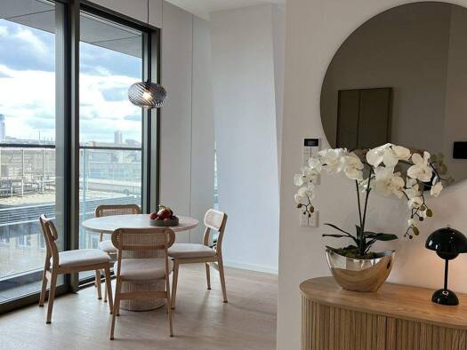 Wohnung zur Miete - Erstbezug Wohnen auf Zeit 3.200 € 2 Zimmer 68 m² frei ab 15.08.2025 Junghofstrasse 5 Innenstadt Frankfurt am Main 60315