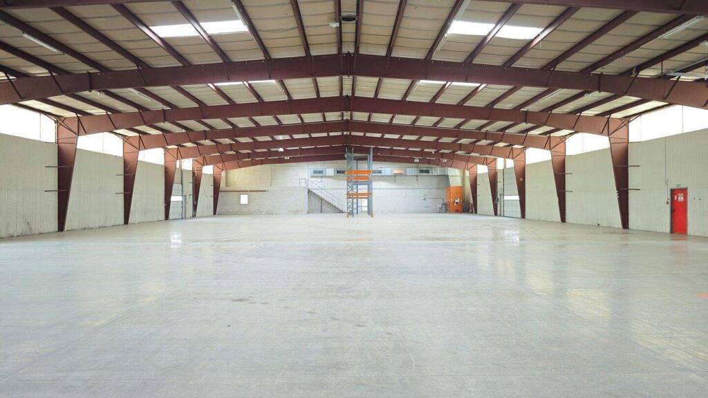 Produktionshalle zur Miete 7.805 € 1.800 m² Lagerfläche Groß-Enzersdorf 2301