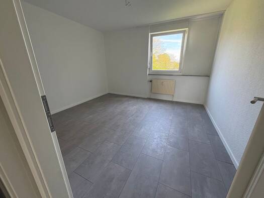 WG-Zimmer zur Miete 800 € 3,5 Zimmer 80 m² Geschoss 1/8 frei ab sofort Werries Hamm 59071