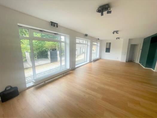 Wohnung zum Kauf 389.000 € 95 m² EG frei ab sofort Stuttgart 70182