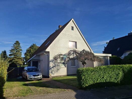 Einfamilienhaus zum Kauf 215.000 € 5,5 Zimmer 101 m² 624 m² Grundstück Uelzen 29525