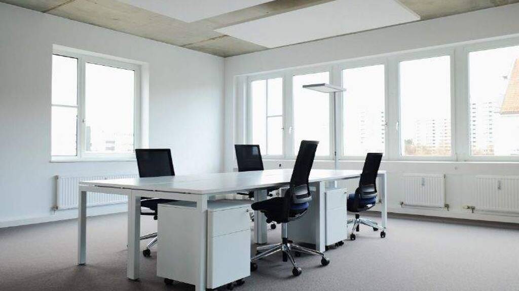 Bürofläche zur Miete provisionsfrei 12,90 € 538 m² Bürofläche teilbar ab 222 m² Unterhaching 82008