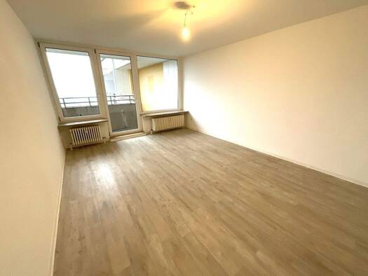 Wohnung zur Miete 898 € 3 Zimmer 80,6 m² 10. Geschoss frei ab 16.02.2026 Imbuschstraße 8 Langwasser Nürnberg 90473