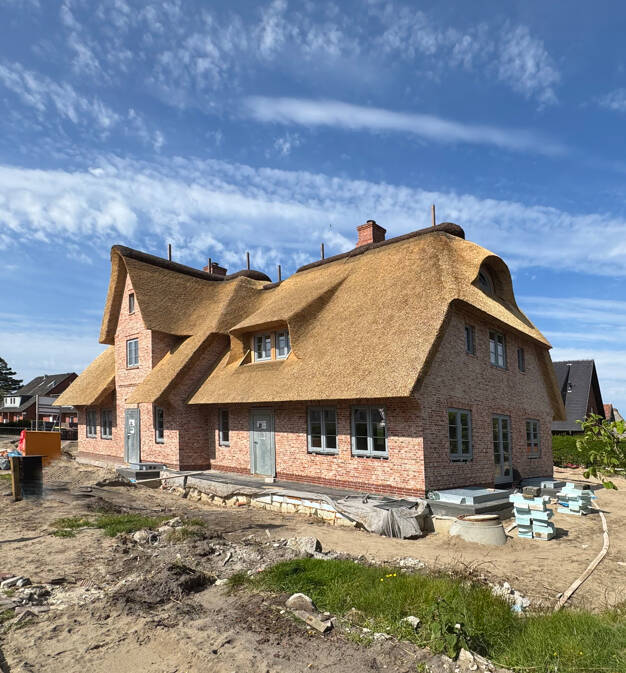 Doppelhaushälfte zum Kauf - Erstbezug 3.690.000 € 7 Zimmer 183 m² 395 m² Grundstück Wenningstedt Wenningstedt 25996