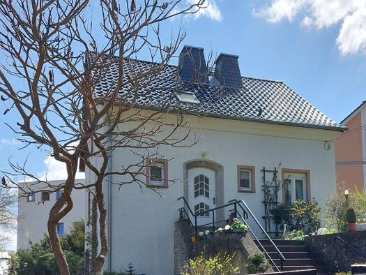 Einfamilienhaus zum Kauf 550.000 € 5 Zimmer 148 m² 679 m² Grundstück Jena 07743