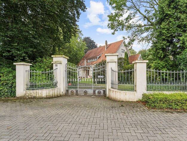 Villa zum Kauf 10 Zimmer 303 m² 2.566 m² Grundstück Borken 46325
