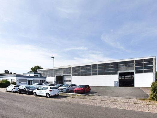 Lagerhalle zur Miete 2.433 € 695 m² Lagerfläche Altwarmbüchen Isernhagen 30916