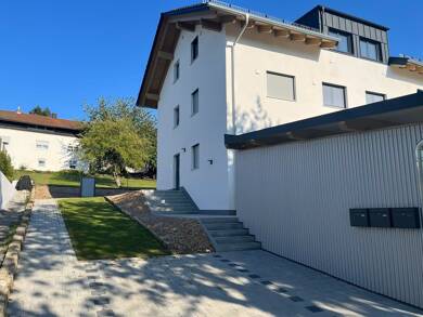 Wohnung zur Miete 930 € 4 Zimmer 95 m² 3 Geschosse frei ab 01.10.2025 Auweg 2 Gotteszell-Bahnhof Zachenberg 94239