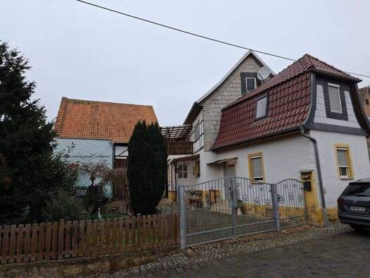 Mehrfamilienhaus zum Kauf provisionsfrei 195.000 € 7 Zimmer 185 m² 1.300 m² Grundstück Hauptstr. 38 Trebra 99718