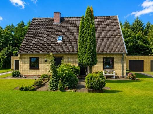 Doppelhaushälfte zum Kauf 329.000 € 6 Zimmer 160 m² 1.215 m² Grundstück Weddingstedt Weddingstedt 25795