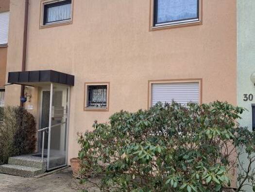 Reihenmittelhaus zum Kauf 350.000 € 4,5 Zimmer 128 m² 200 m² Grundstück frei ab sofort Altdorf Altdorf bei Nürnberg 90518