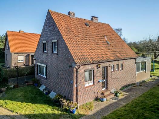 Einfamilienhaus zum Kauf 119.000 € 6 Zimmer 169,9 m² 1.128 m² Grundstück Roffhausen Schortens 26419