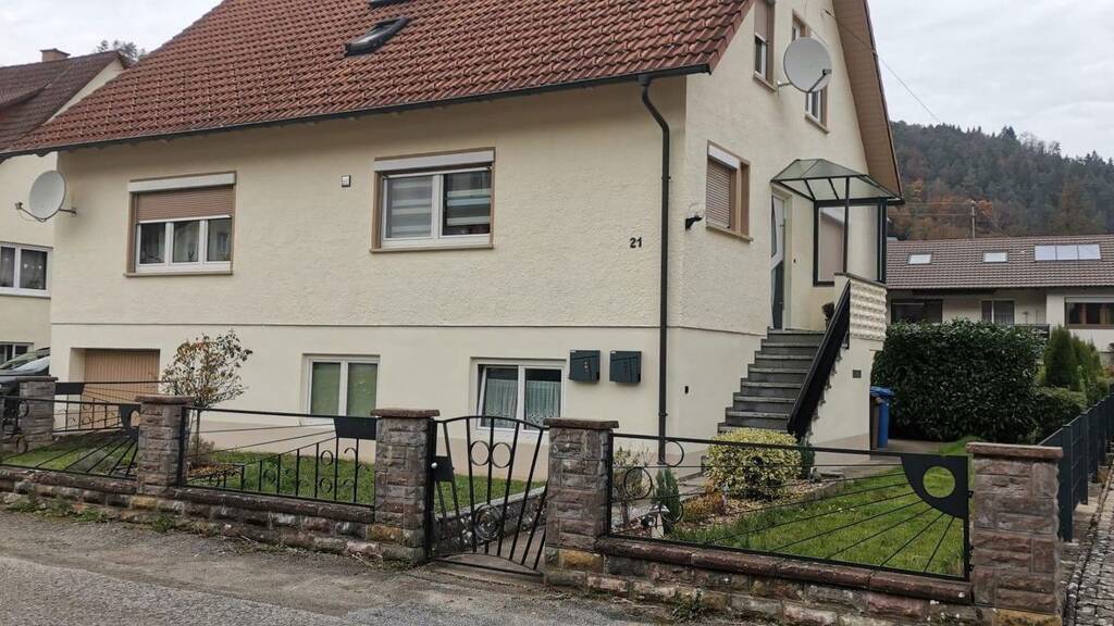 Einfamilienhaus zum Kauf provisionsfrei 379.000 € 7 Zimmer 175 m² 900 m² Grundstück Holzhausen Sulz Am Neckar 72172