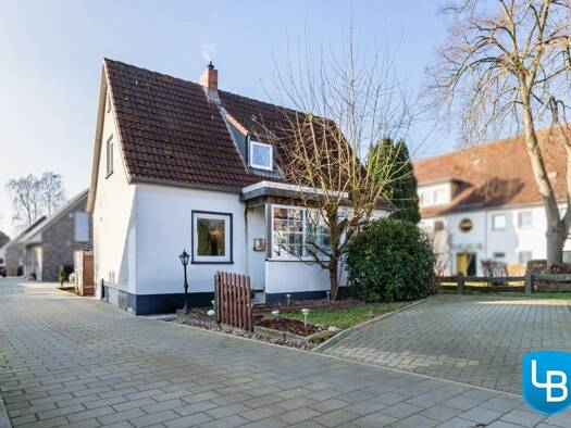 Einfamilienhaus zum Kauf 229.000 € 4 Zimmer 99,4 m² 394 m² Grundstück Plön 24306