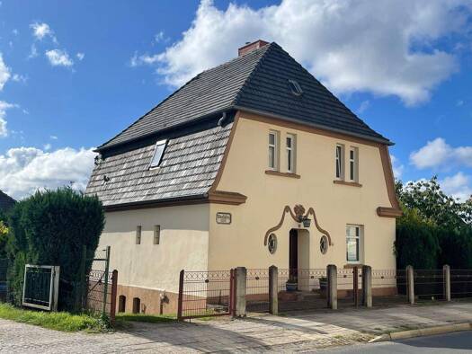 Haus zum Kauf 290.000 € 5 Zimmer 158 m² 684 m² Grundstück Sassnitz 18546