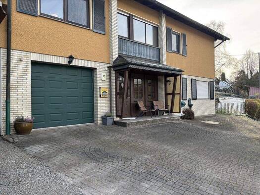 Einfamilienhaus zum Kauf 379.000 € 5 Zimmer 132 m² 1.387 m² Grundstück frei ab 01.04.2026 Strombach Gummersbach / Strombach 51643