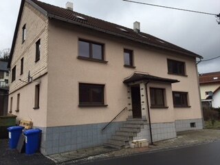 Wohnung zur Miete 500 € 3 Zimmer 92 m²<br/>Wohnfläche 2.<br/>Geschoss ab sofort<br/>Verfügbarkeit Steinchacher Str. 17 Seltendorf Frankenblick 96528