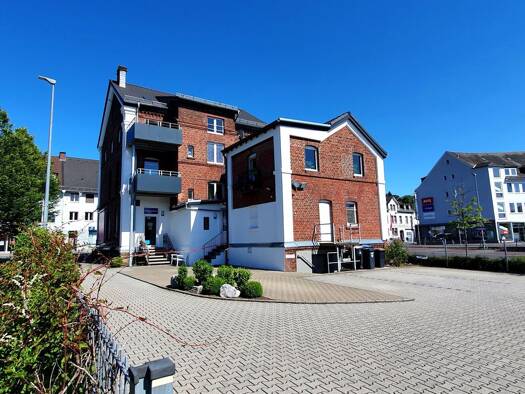 Wohnung zur Miete 950 € 3,5 Zimmer 110 m² Geschoss 3/4 frei ab 01.01.2027 Hagener Straße 15 Siegen Siegen 57072