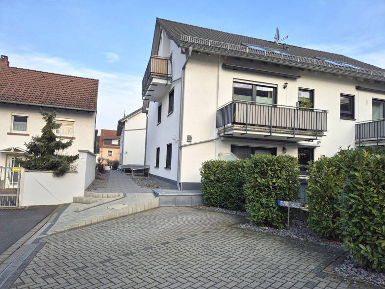 Wohnung zur Miete 979 € 3 Zimmer 70 m² Dachgeschoss, 2. Geschoss frei ab 01.06.2025 Kleinostheim Kleinostheim 63801