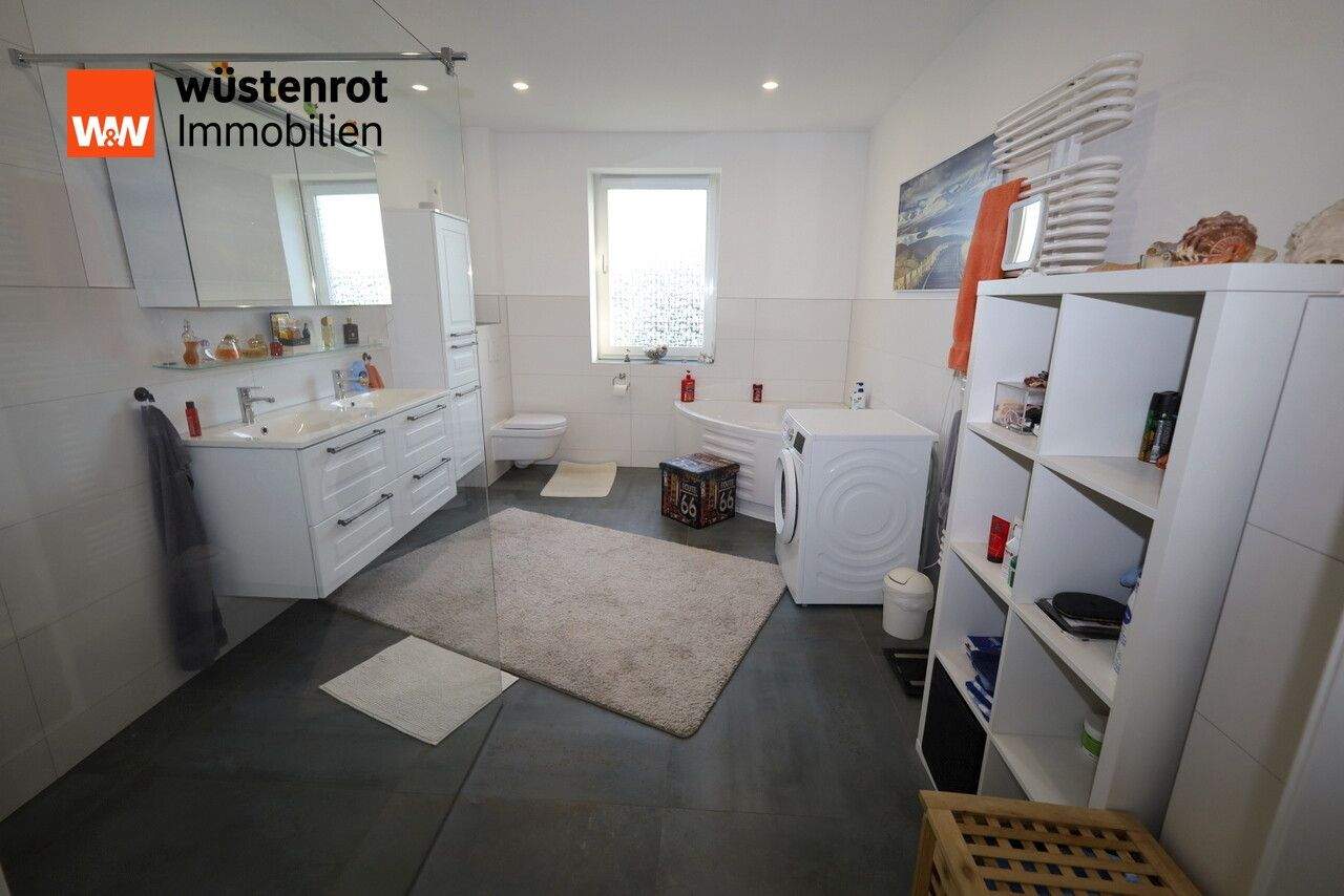 Immobilie in Balge - Vielfältiges Objekt! EFH/ZFH mit PV-Anlage, Wintergarten und ELW (Ferienwohnung möglich) +Ausbaureserve - Bild 4