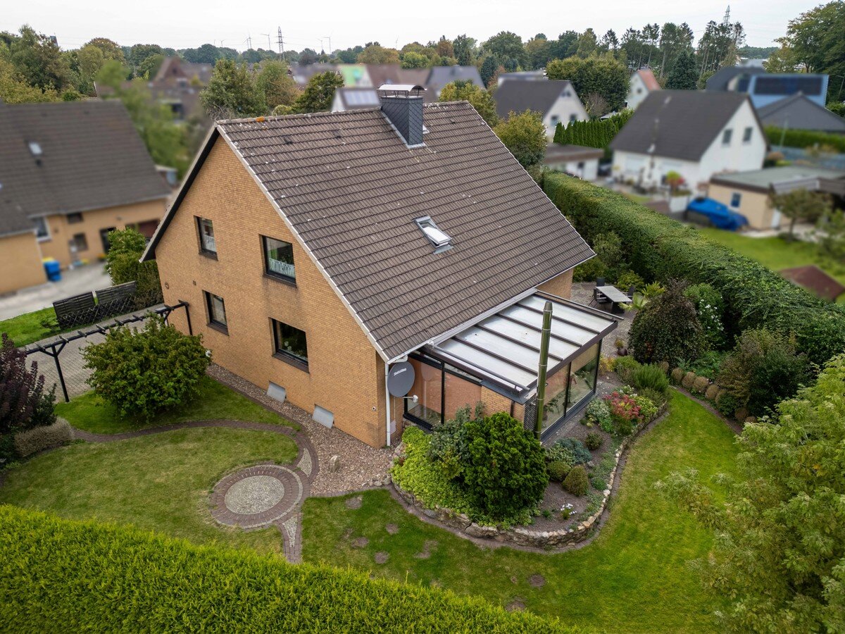 Mehrfamilienhaus zum Kauf 377.000 € 220,9 m²<br/>Wohnfläche 1.024 m²<br/>Grundstück Grünhöfe Bremerhaven / Geestemünde 27574