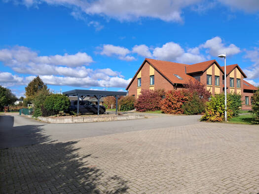Doppelhaushälfte zum Kauf provisionsfrei 457.000 € 6 Zimmer 203 m² 809 m² Grundstück frei ab sofort Zum Kirschenhof 16 c Warnitz Schwerin 19057