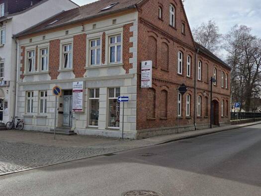 Haus zum Kauf 249.900 € 10 Zimmer 250 m² 180 m² Grundstück Loitz 17121