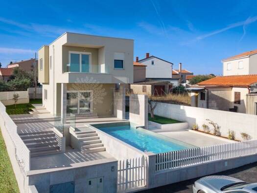Haus zum Kauf 675.000 € 2 Zimmer 177 m² Ližnjan