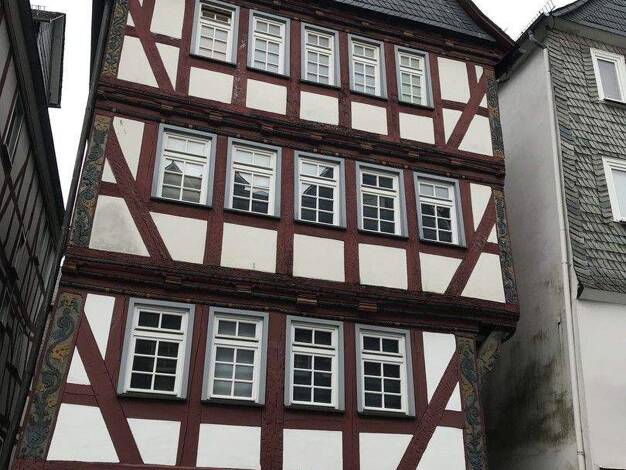 Studio zur Miete 350 € 1 Zimmer 38,5 m² 4. Geschoss frei ab 01.03.2026 Mühlgasse 17 Herborn 35745