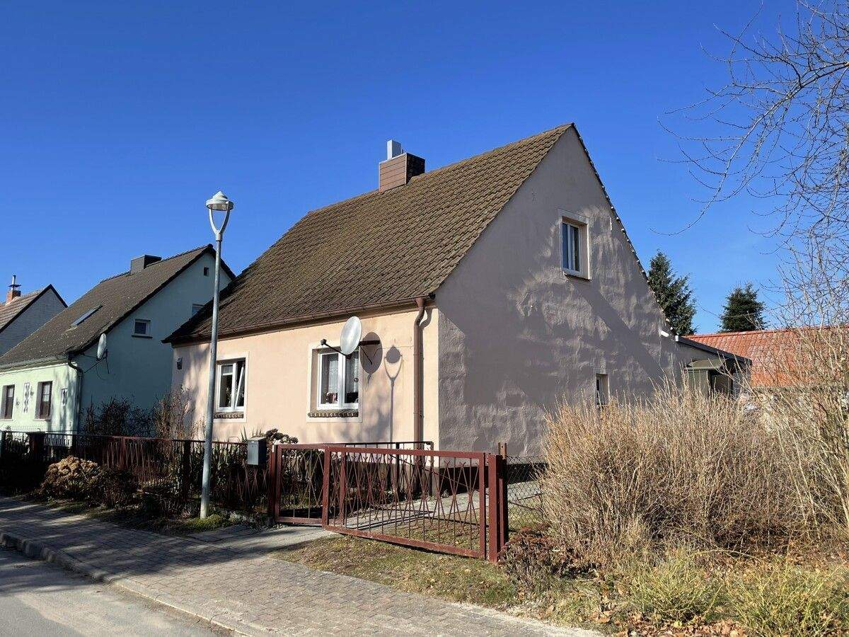 Immobilie in Bugewitz - Solides Einfamilienhaus mit Scheune und Garten - Bild 1