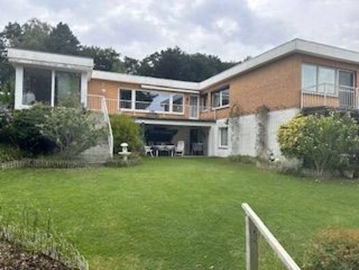 Einfamilienhaus zum Kauf provisionsfrei 589.000 € 8,5 Zimmer 214,5 m² 596 m² Grundstück Geesthacht 21502