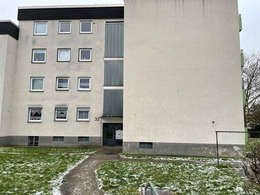 Wohnung zur Miete nur mit Wohnberechtigungsschein 205 € 2 Zimmer 44 m² 3. Geschoss frei ab sofort Stettiner Straße 32 Kirchhain 35274