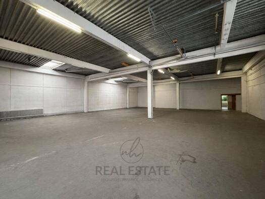 Lagerhalle zur Miete 5 € 1.350 m² Lagerfläche teilbar von 600 m² bis 1.350 m² Barsbüttel 22885