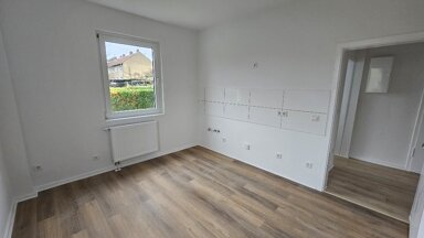 Wohnung zur Miete 445 € 2 Zimmer 44 m² EG frei ab 01.01.2025 Bahnhofplatz 13 Gremberghoven Köln 51149