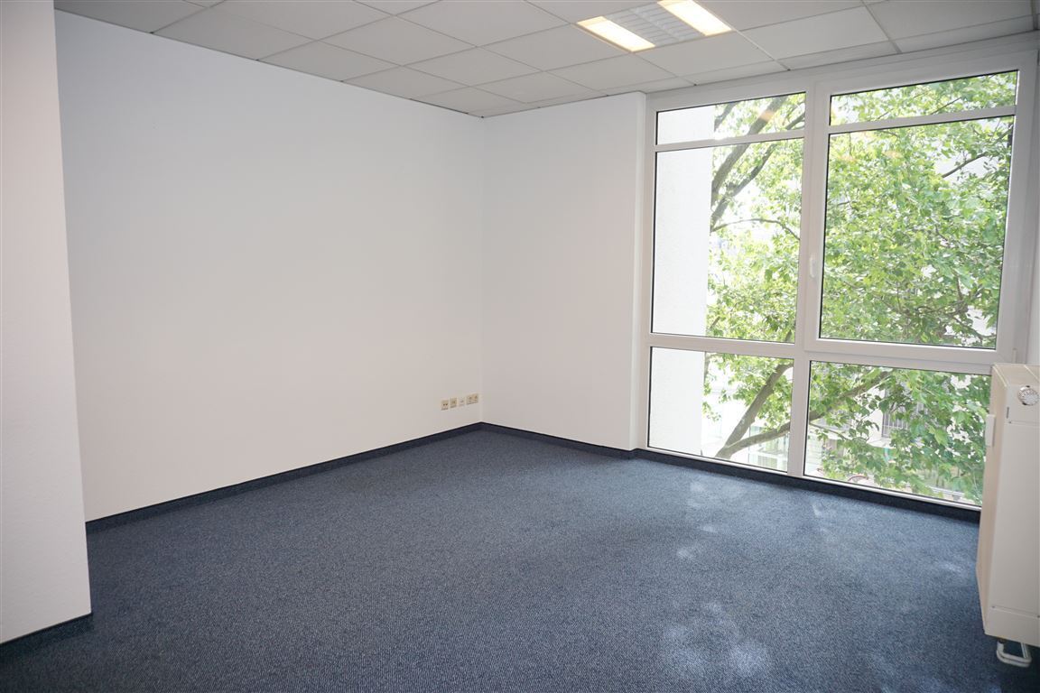 Bürogebäude zur Miete 1.400 € 4 Zimmer 131,7 m²<br/>Bürofläche Sindelfingen 1 Sindelfingen 71063