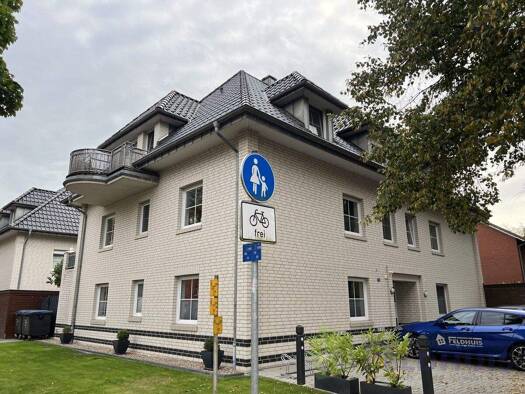 Wohnung zur Miete 690 € 3 Zimmer 77 m² frei ab 01.01.2026 Leer 26789