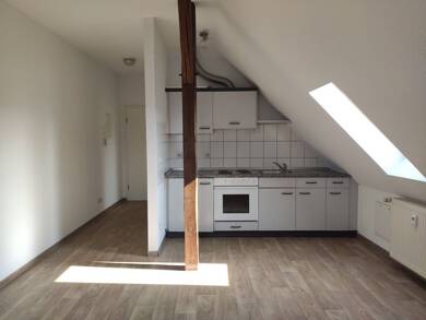 Wohnung zur Miete 235 € 1 Zimmer 29,5 m² Dachgeschoss, 4. Geschoss Meißen Meißen 01662