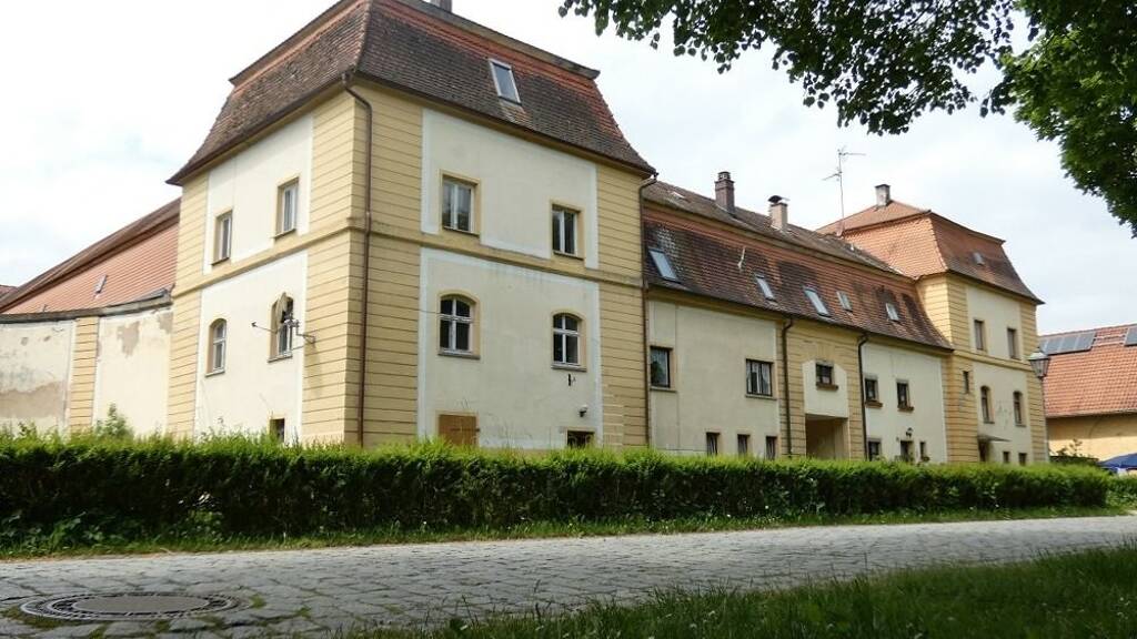 Haus zum Kauf 212.500 € 5 Zimmer 135 m² 138 m² Grundstück Unterschwaningen 91743
