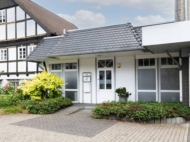 Medizinisches Gebäude zur Miete 1.650 € 10 Zimmer Spork-Eichholz Detmold 32760